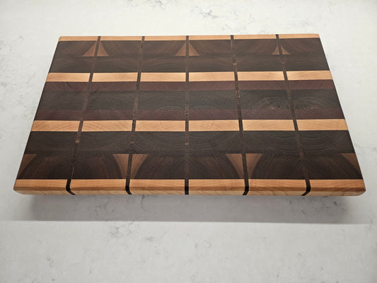 Plaid Engrain Cutting Board