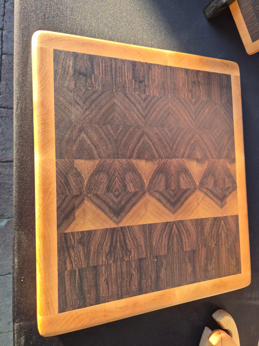Walnut Endgrain Cuttingboard